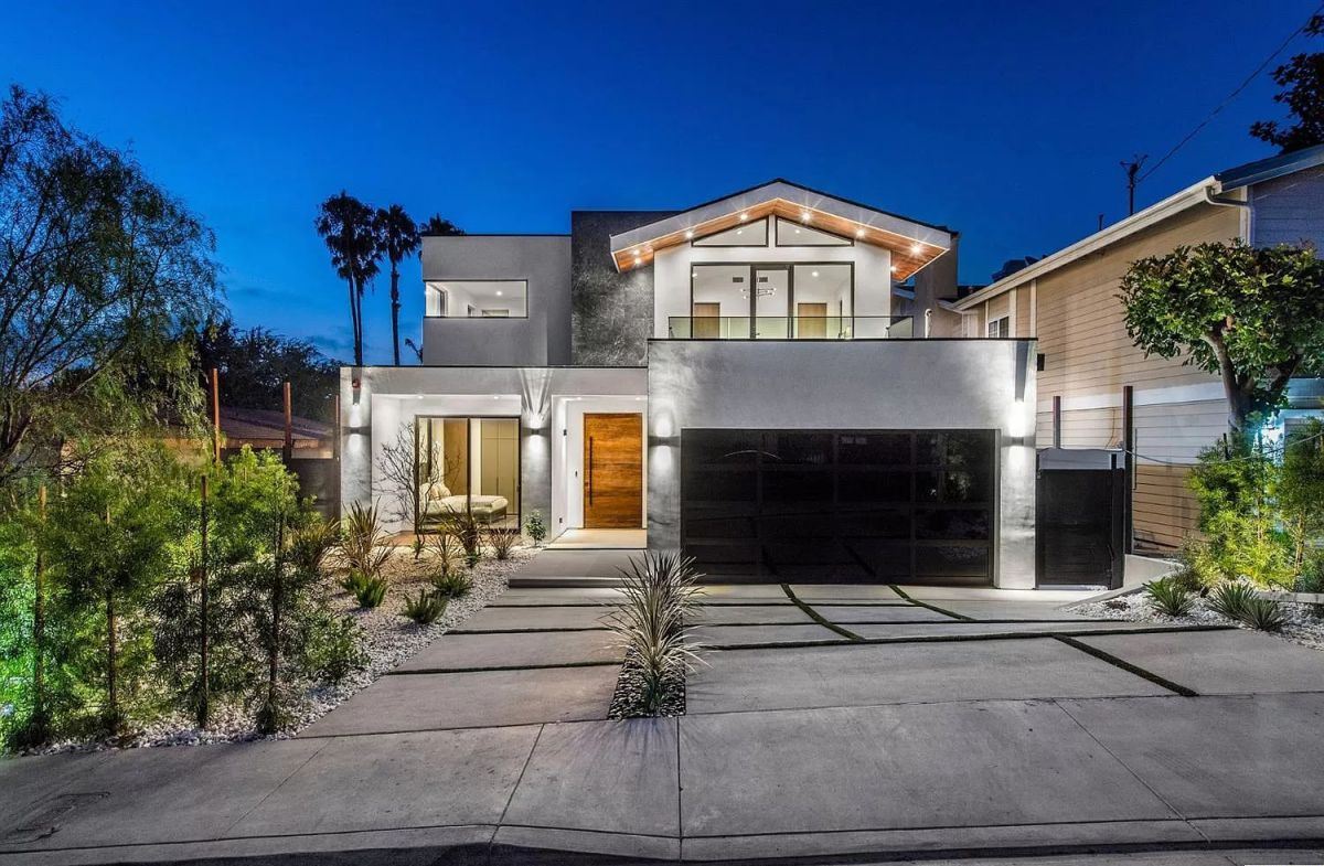 Uniquely-Designed-Manhattan-Beach-Home-for-Sale-1