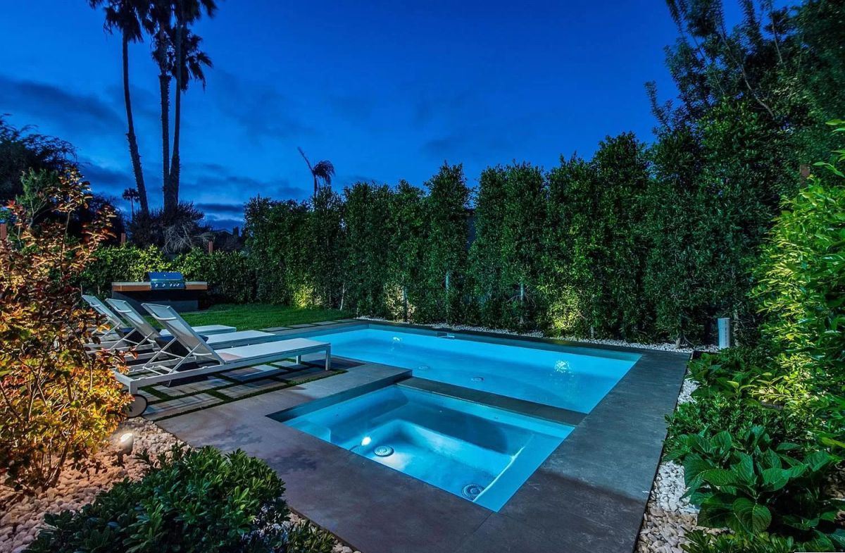$4.149 Million Uniquely Designed Manhattan Beach Home for Sale