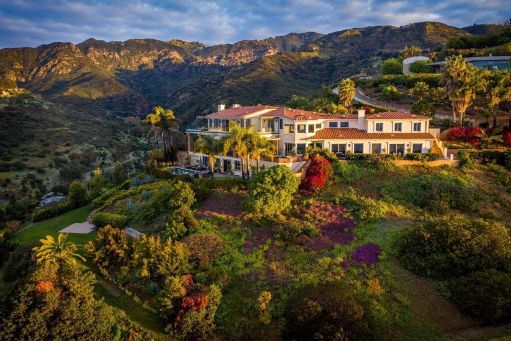 Villa Pacifico - A Trophy Home for Sale in Malibu, California