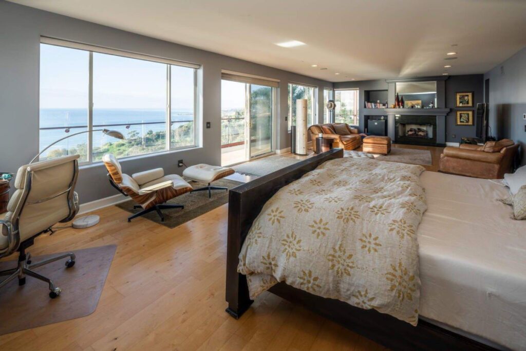 Villa Pacifico - A Trophy Home for Sale in Malibu, California