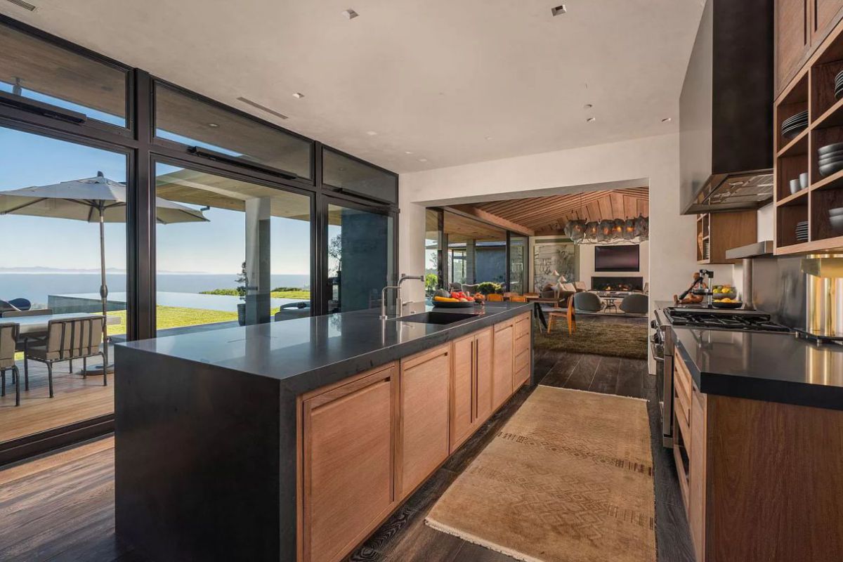 39900000-Santa-Barbara-Home-for-Sale-Featuring-the-Beauty-of-Nature-3