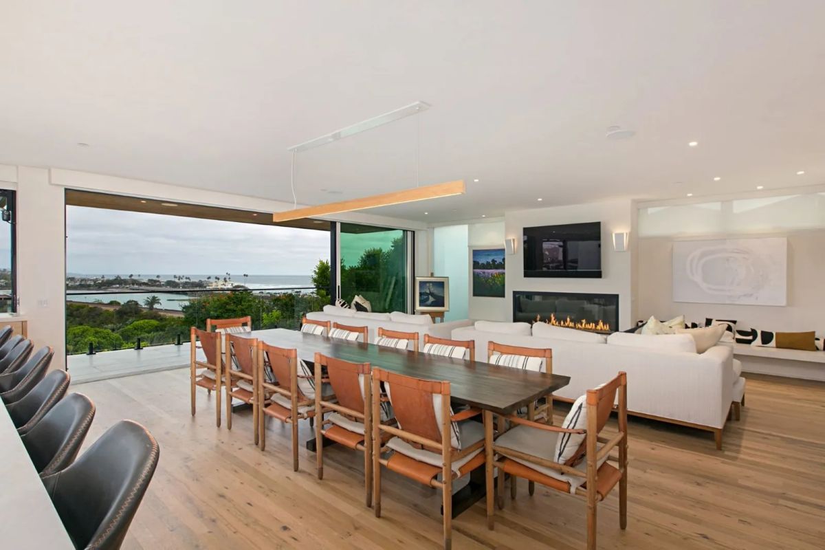 A-10996000-Del-Mar-Home-for-Sale-offers-California-Luxury-Lifestyle-8