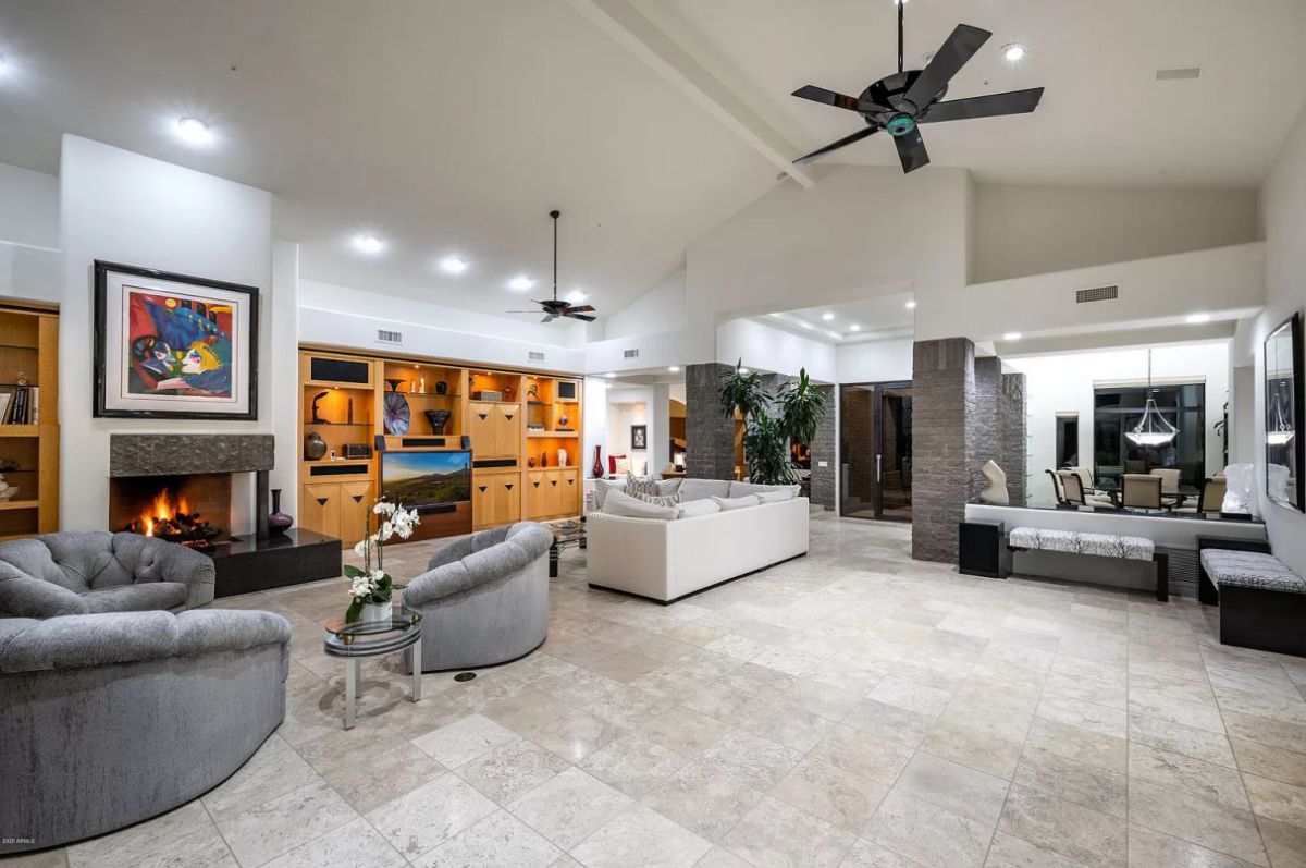 A-2198499-Contemporary-Single-Level-House-for-Sale-in-Scottsdale-28