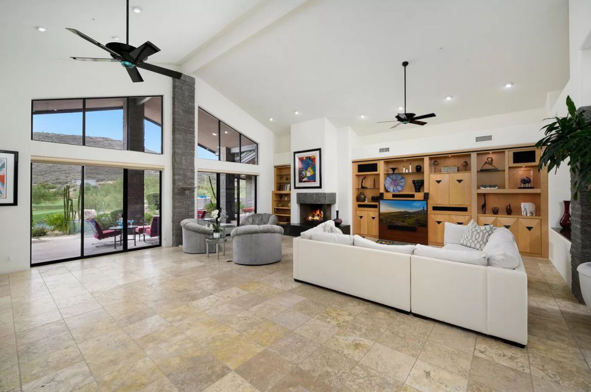 A-2198499-Contemporary-Single-Level-House-for-Sale-in-Scottsdale-5