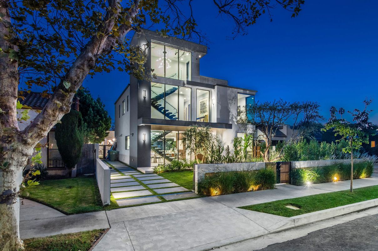 A-Beverly-Grove-Modern-House-in-Los-Angeles-for-Sale-at-3499000-1