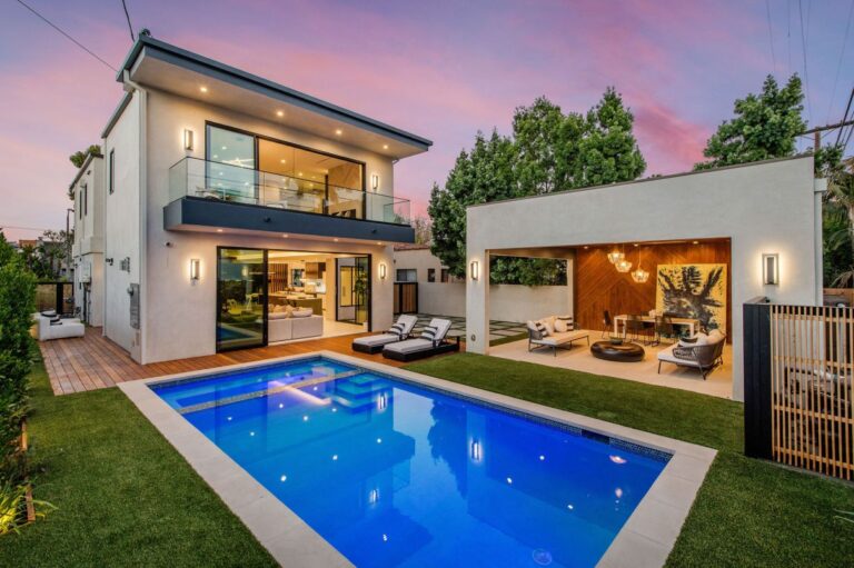 A Beverly Grove Modern House in Los Angeles for Sale at $3,499,000