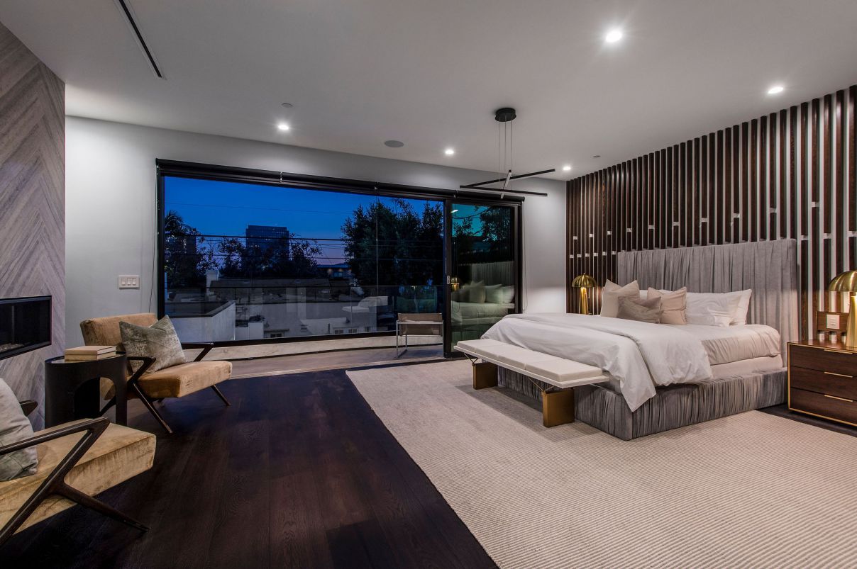 A-Beverly-Grove-Modern-House-in-Los-Angeles-for-Sale-at-3499000-35