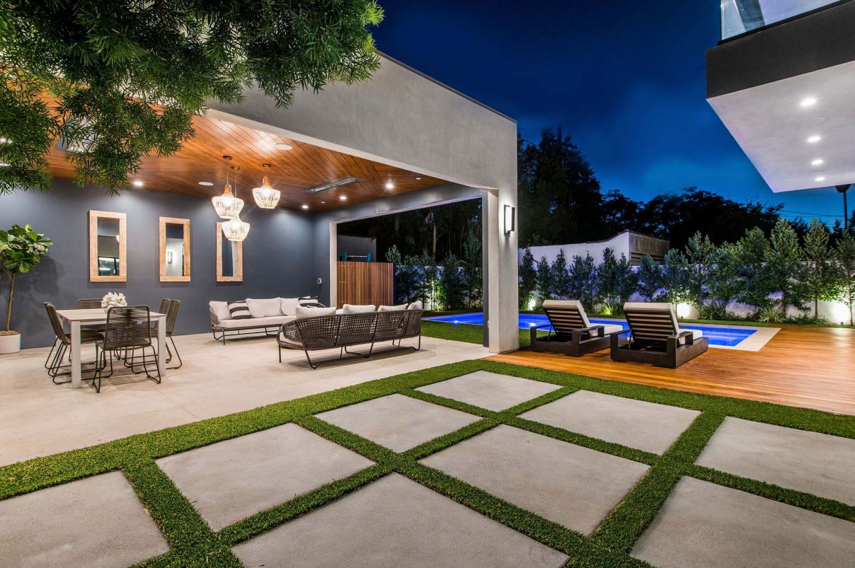 A-Beverly-Grove-Modern-House-in-Los-Angeles-for-Sale-at-3499000-37