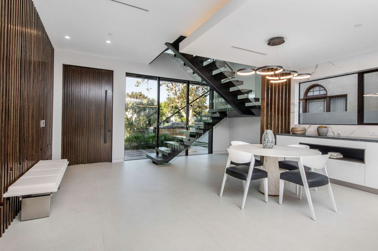 A-Beverly-Grove-Modern-House-in-Los-Angeles-for-Sale-at-3499000-4