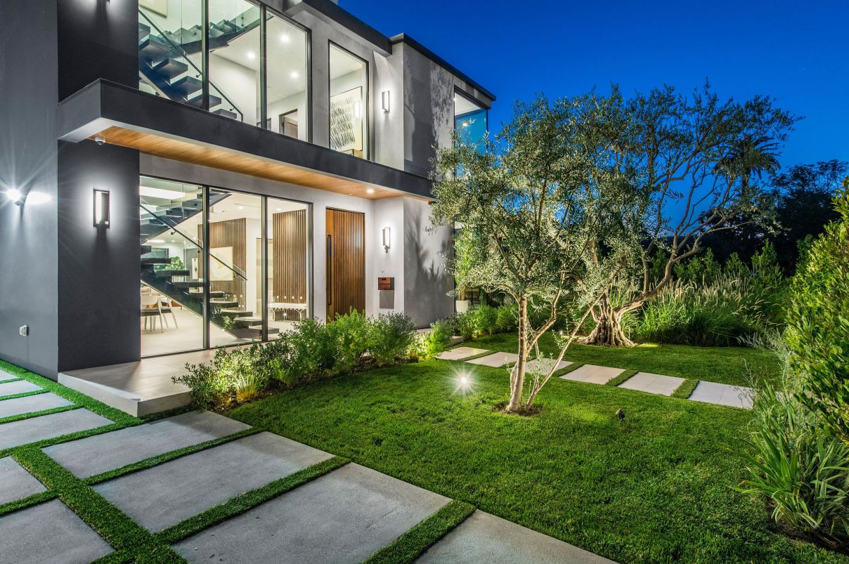 A-Beverly-Grove-Modern-House-in-Los-Angeles-for-Sale-at-3499000-40