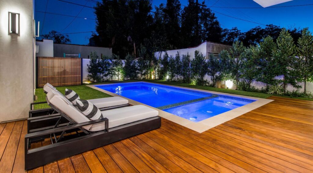 A Beverly Grove Modern House in Los Angeles for Sale 