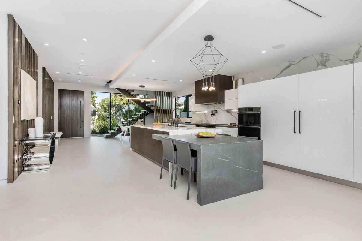 A-Beverly-Grove-Modern-House-in-Los-Angeles-for-Sale-at-3499000-5