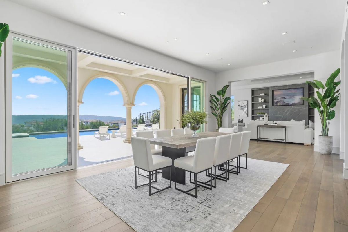 A-Brand-New-Newport-Coast-Contemporary-Home-for-Sale-11495000-19