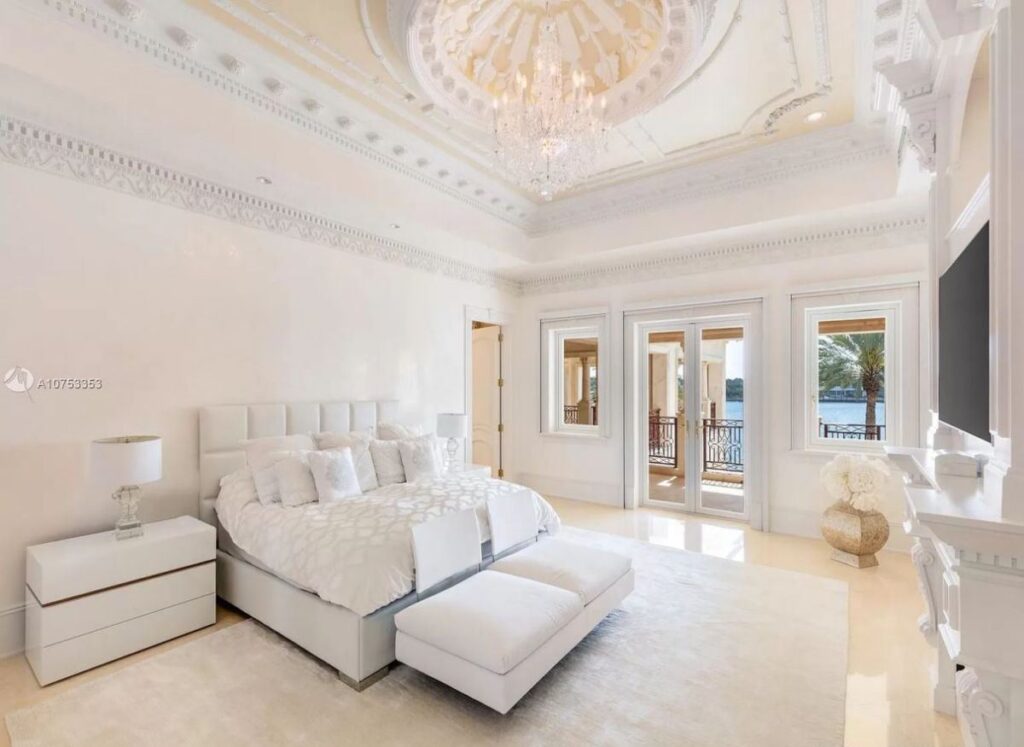 A Classical Italian Style House in Coral Gables for Sale