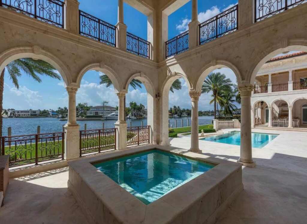 A Classical Italian Style House in Coral Gables for Sale