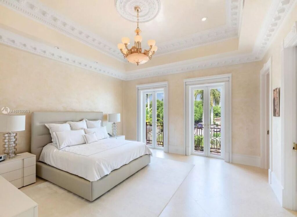 A Classical Italian Style House in Coral Gables for Sale