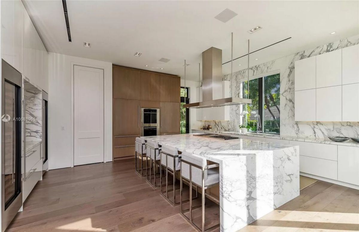 A Completely Smart House for Sale in Coral Gables at $17,500,000