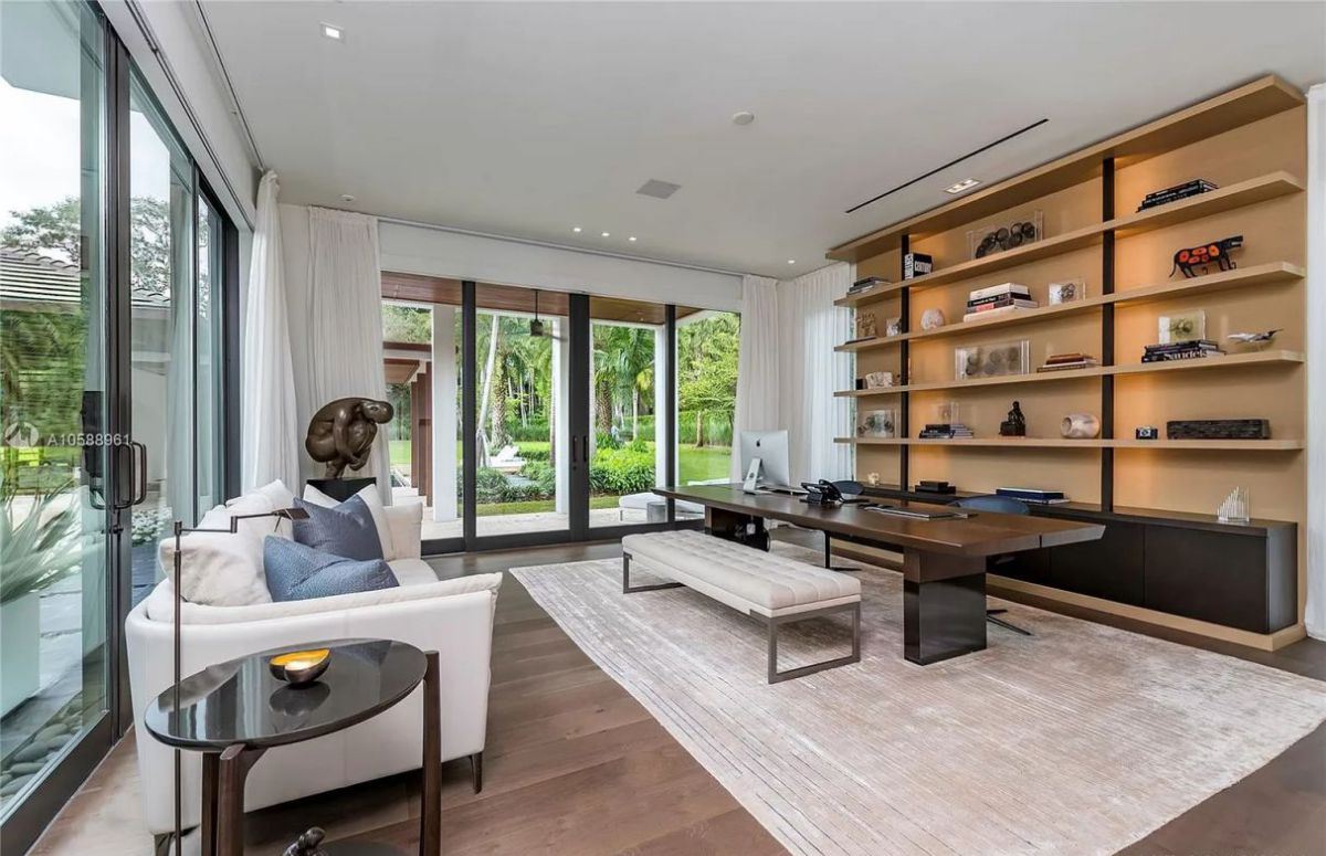 A-Completely-Smart-House-for-Sale-in-Coral-Gables-11