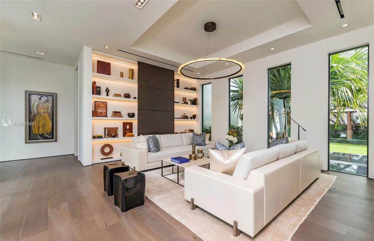 A-Completely-Smart-House-for-Sale-in-Coral-Gables-20