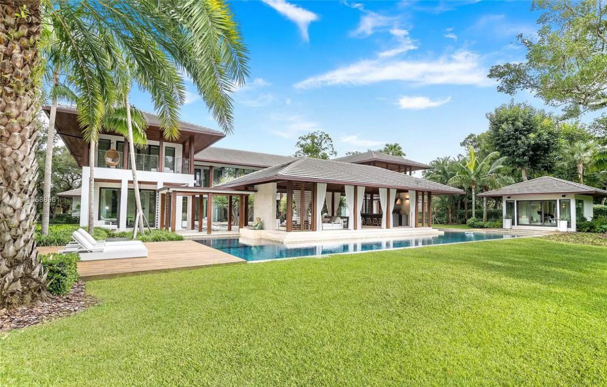 A-Completely-Smart-House-for-Sale-in-Coral-Gables-27