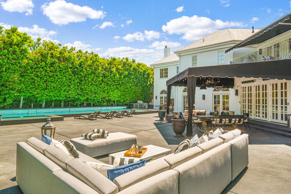 A-Grand-French-Home-in-Beverly-Hills-for-Sale-5