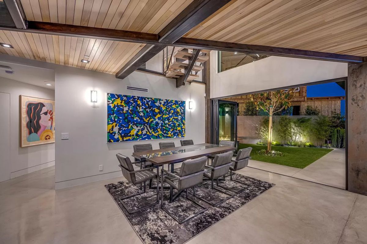 A-Masterfully-Designed-Santa-Monica-Home-for-Sale-23