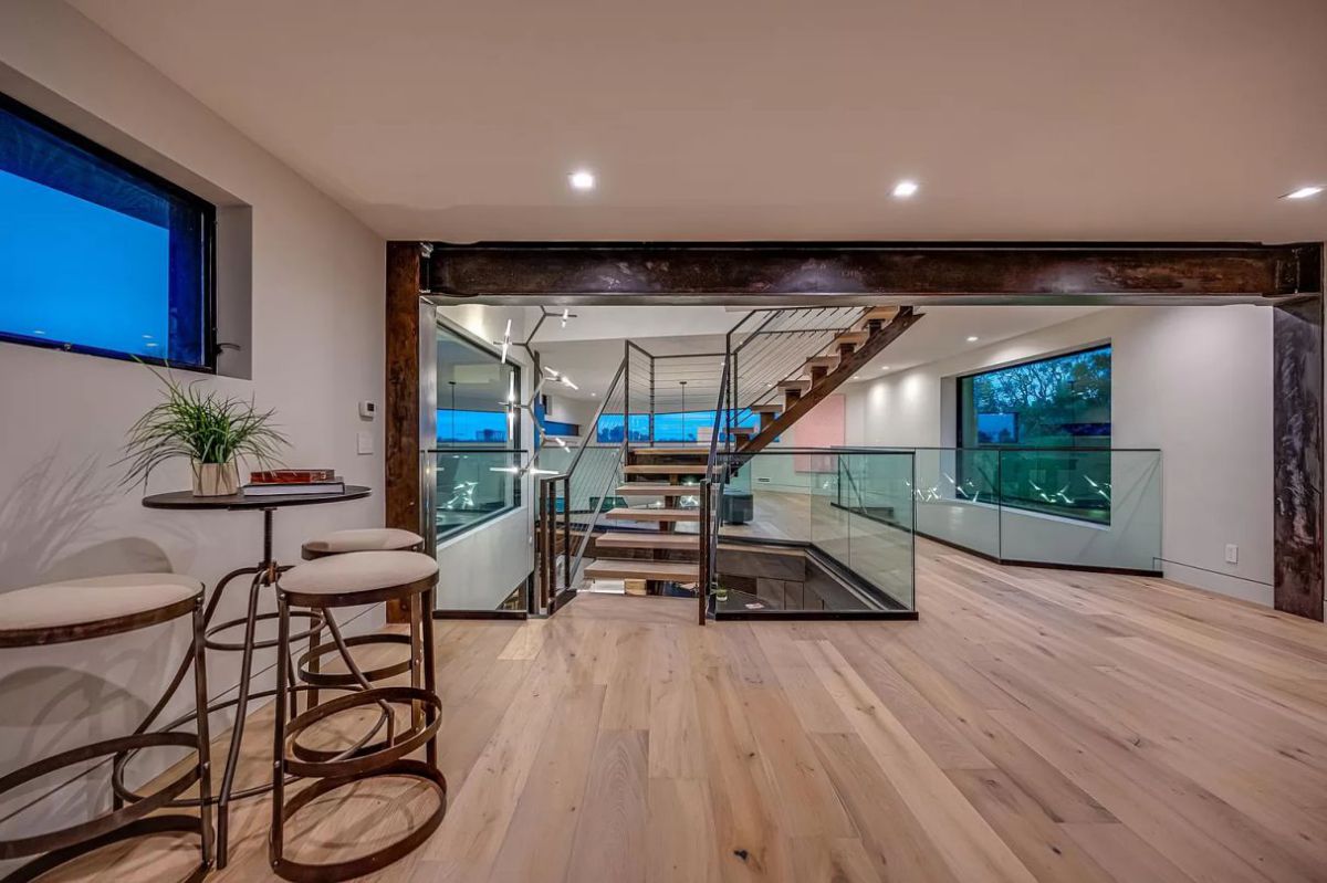 A-Masterfully-Designed-Santa-Monica-Home-for-Sale-6
