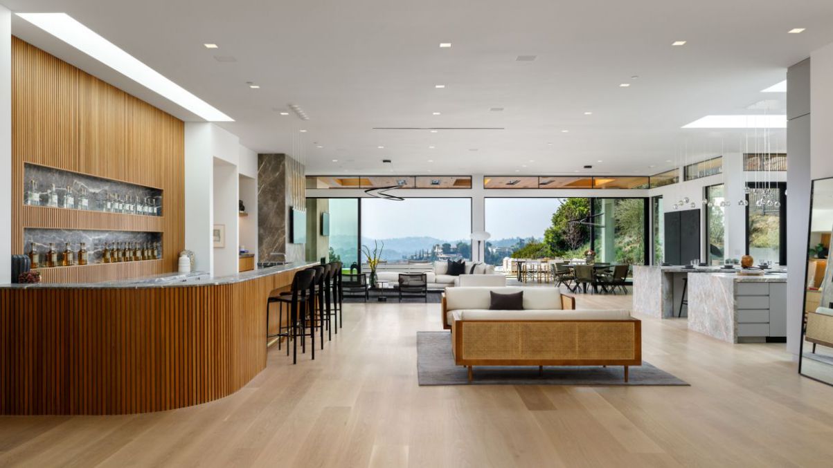 A-Modern-Home-in-The-Iconic-Trousdale-Estate-hit-Market-for-16995000-25