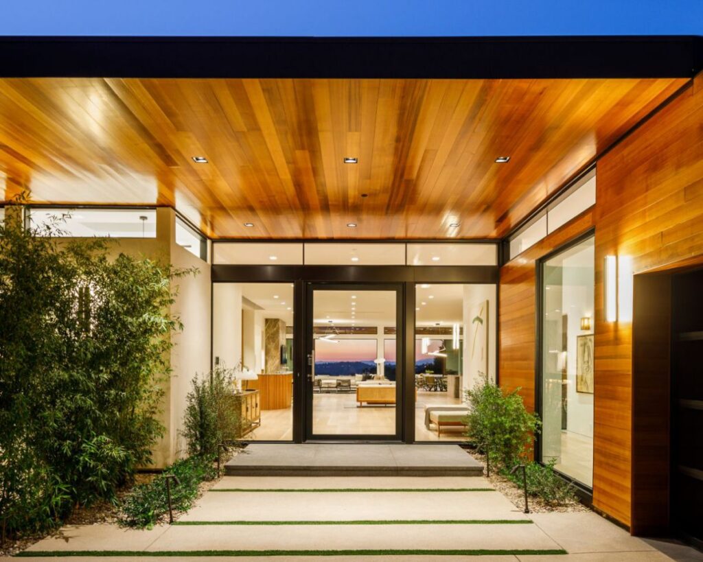 A Modern Home in The Iconic Trousdale Estate hit Market