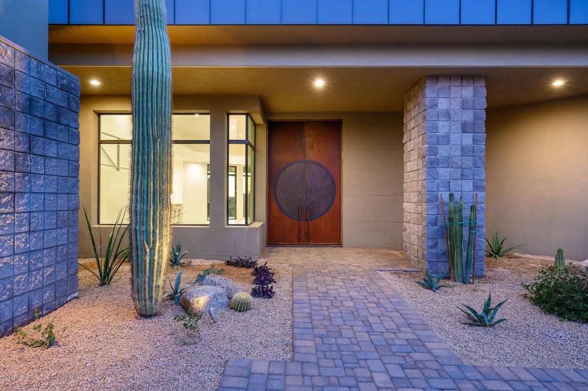 A-Soft-Contemporary-Custom-House-in-Scottsdale-for-Sale-15