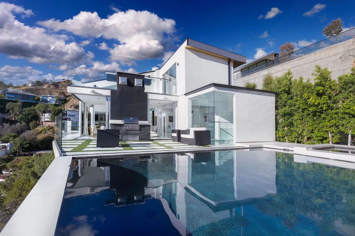 A-Viewmont-Drive-Luxury-House-in-Los-Angeles-for-Sale-3