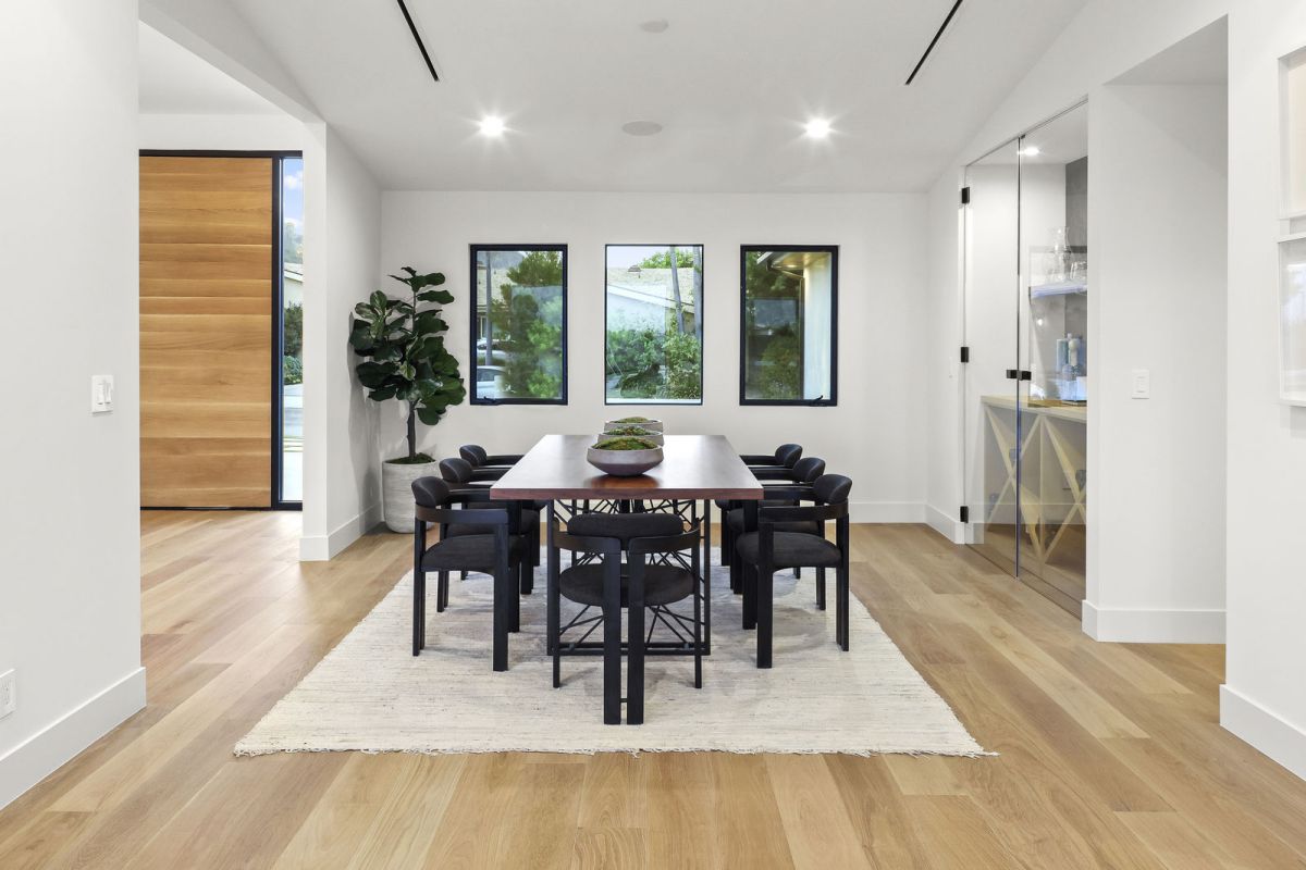 A-Warm-Contemporary-Sherman-Oaks-Home-for-Sale-at-3595000-26