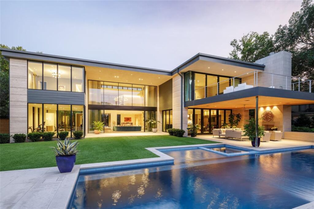An Exceptional Modern Home in Dallas for Sale