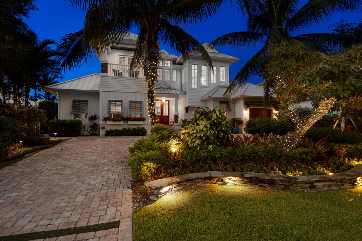 An-Expertly-Crafted-Naples-Home-for-Sale-2