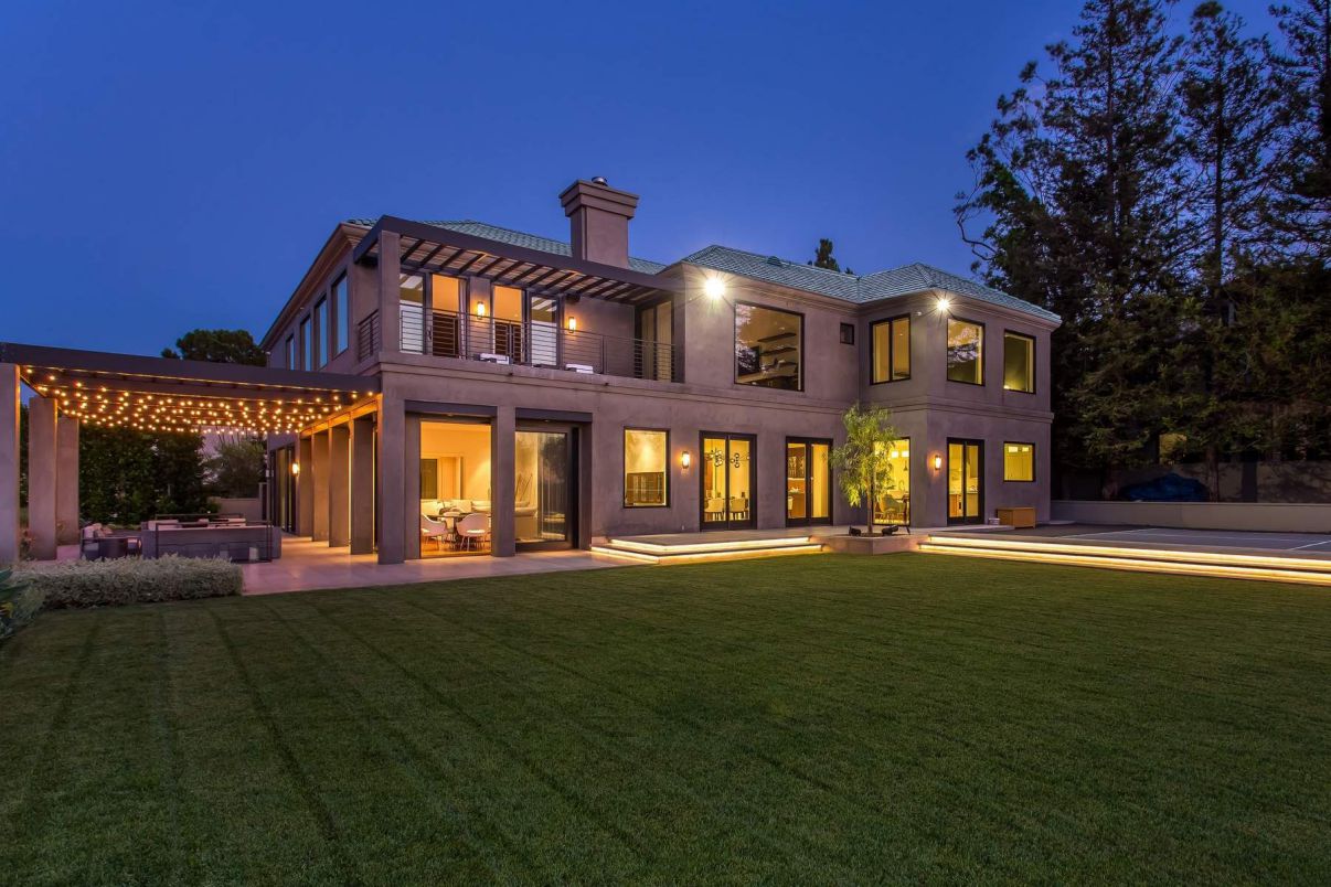 An-Impeccable-Exclusive-House-in-Beverly-Hills-for-Sale-13