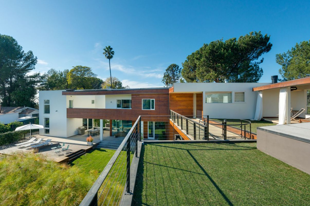 An-Intriguingly-Livable-House-in-Los-Angeles-for-Sale-at-6750000-7