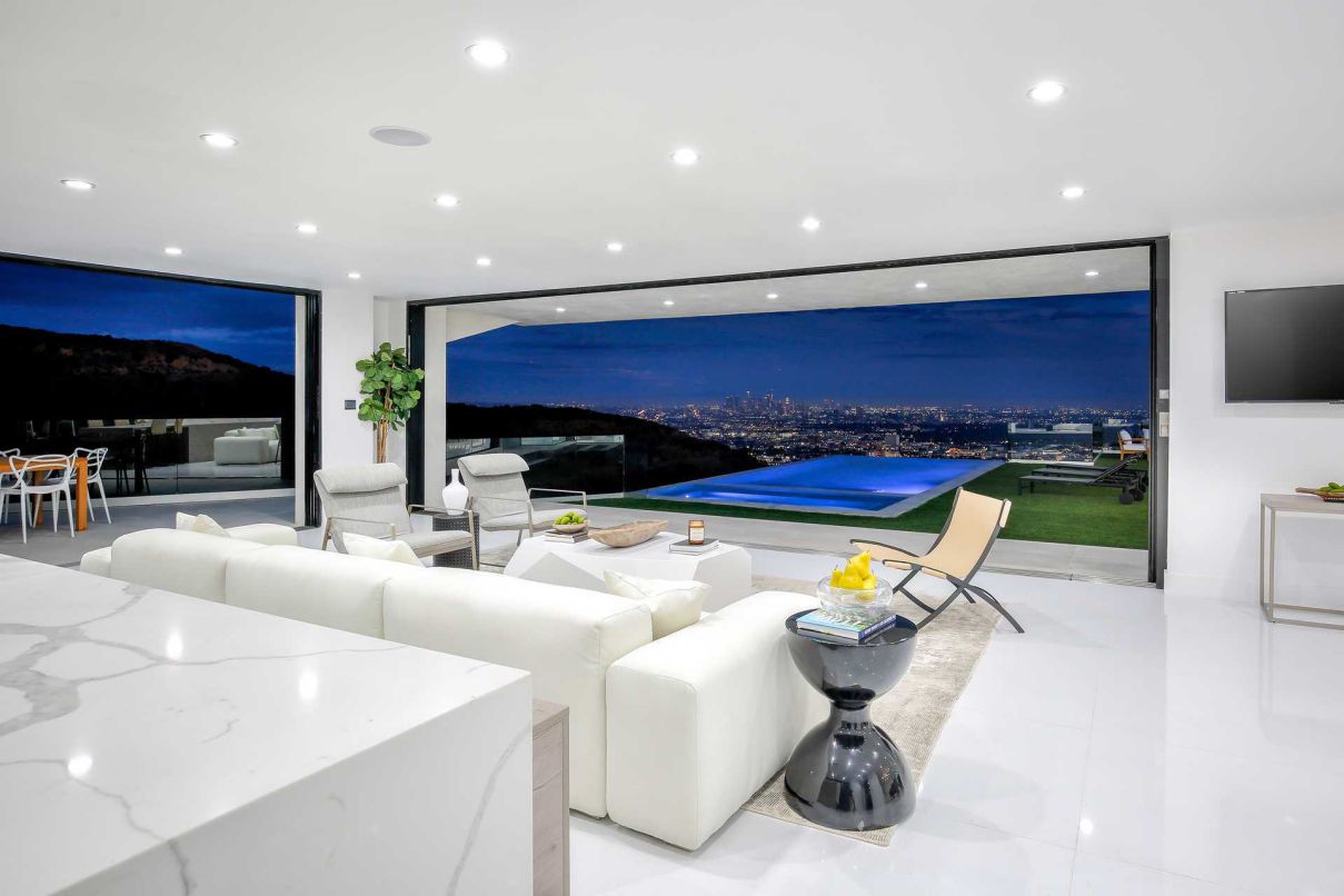 An-Ultra-Modern-Luxury-Home-in-Los-Angeles-for-Rent-24