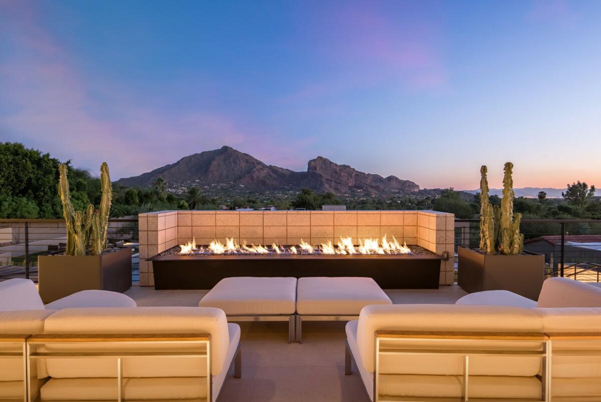 Arroyo-Contemporary-Home-Design-Project-in-Arizona-by-PHX-Architecture-14