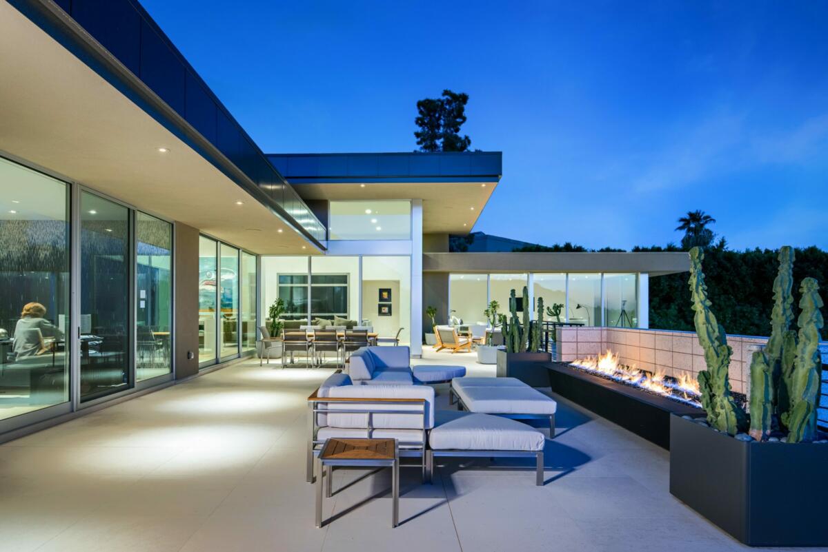 Arroyo-Contemporary-Home-Design-Project-in-Arizona-by-PHX-Architecture-5