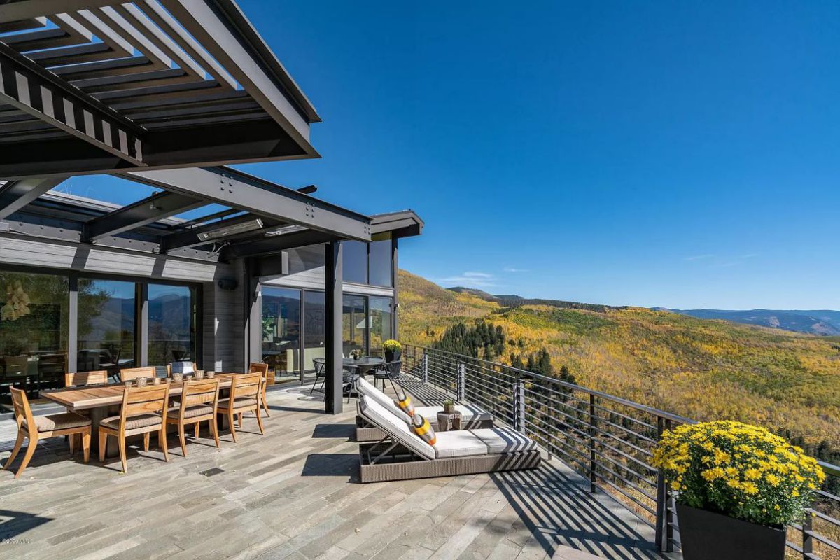 Breathtaking-Modern-Home-for-Sale-in-Avon-Colorado-at-9495000-15