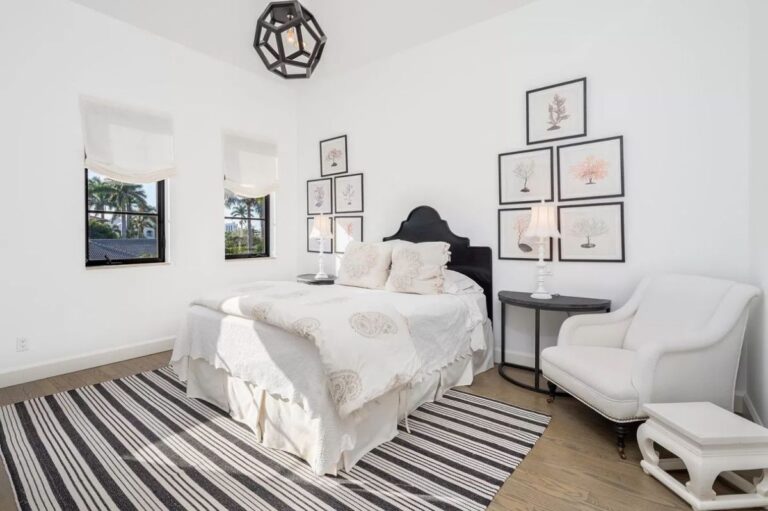 Classical Elegant Seagate House in Delray Beach for Sale at 4,295,000