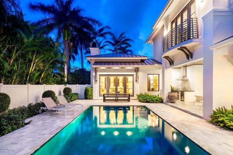 Classical Elegant Seagate House in Delray Beach for Sale at 4,295,000