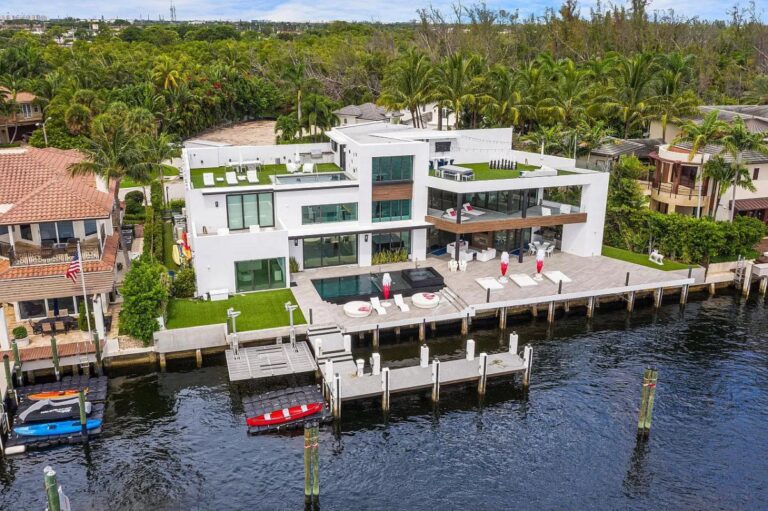 Contemporary Intracoastal Home for Sale in Boca Raton at $11,250,000