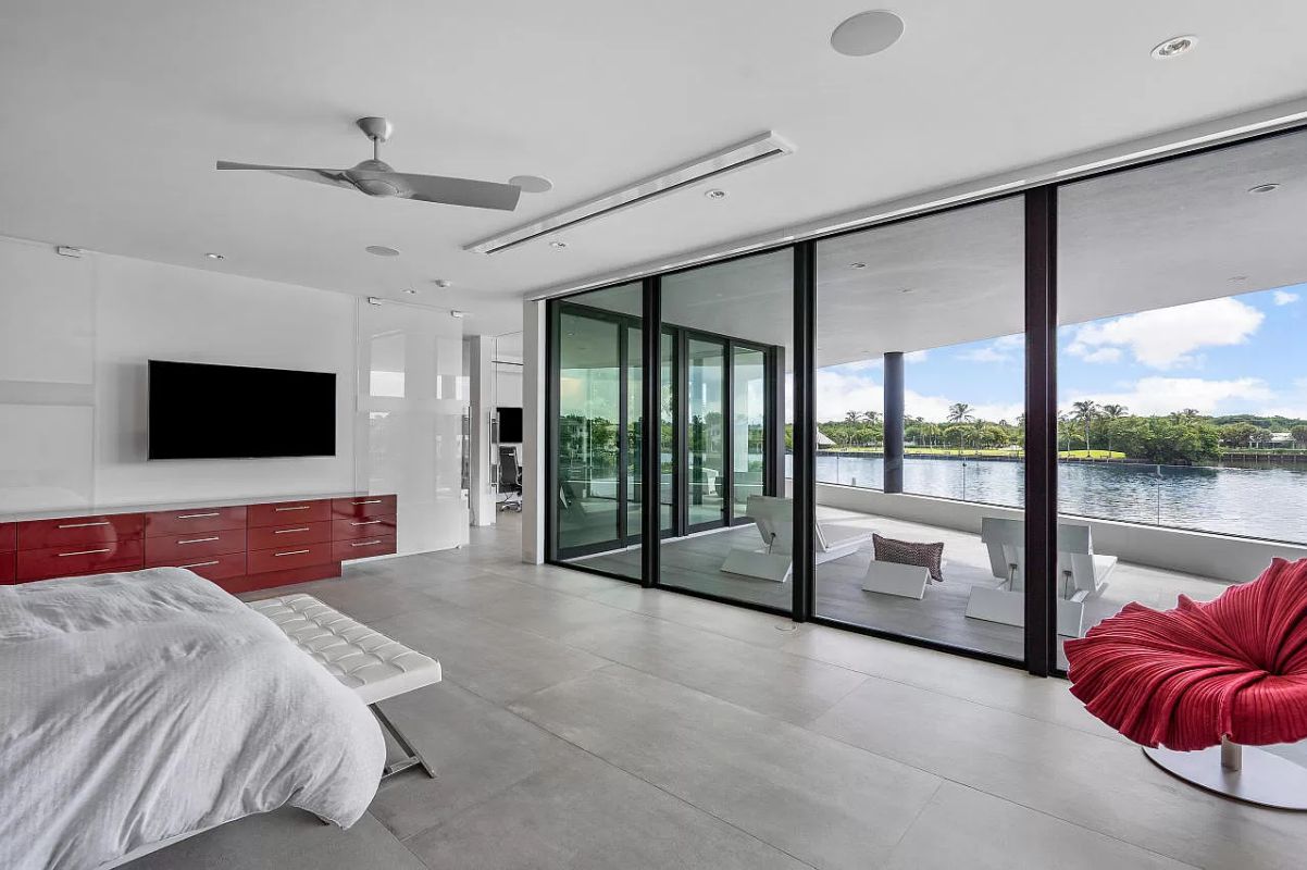 Contemporary-Intracoastal-Home-for-Sale-in-Boca-Raton-at-11250000-33