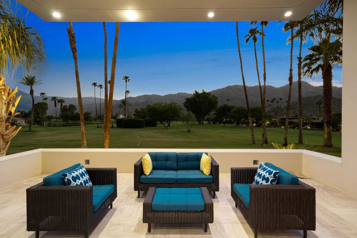 Dramatic-Coachella-Home-for-Sale-in-La-Quinta-1