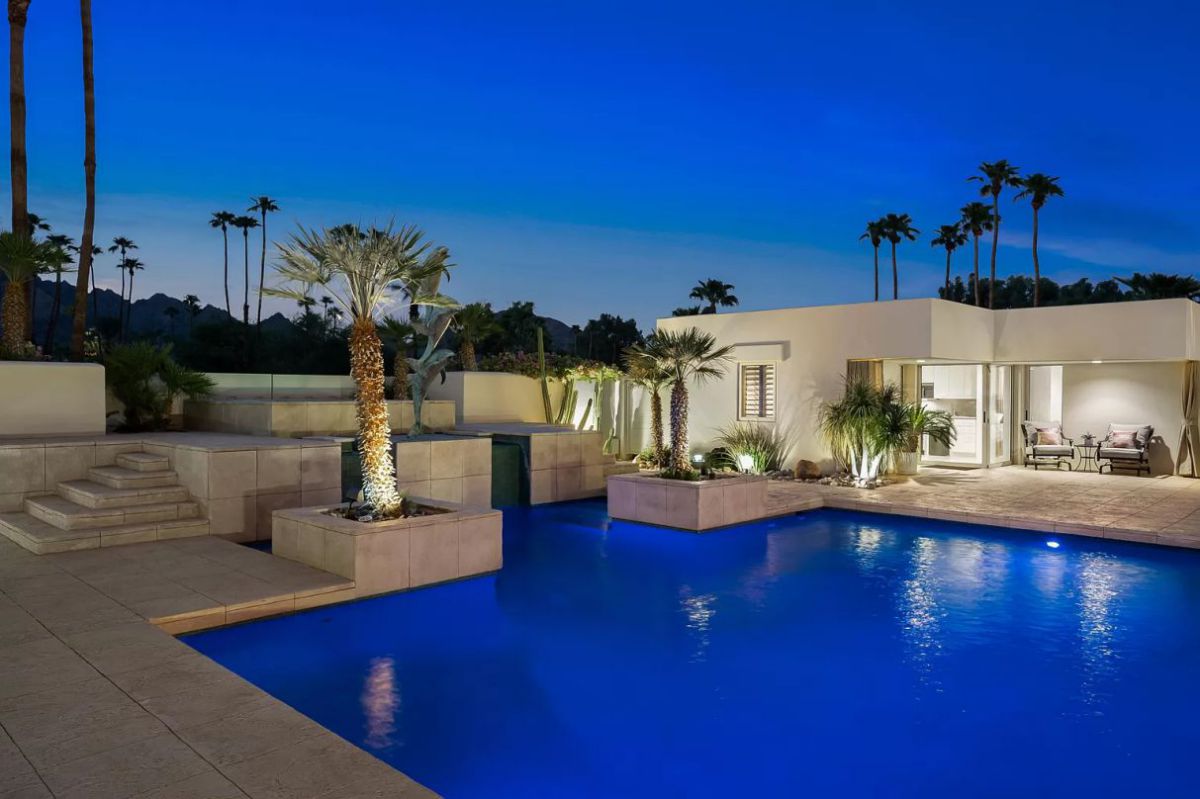 Dramatic-Coachella-Home-for-Sale-in-La-Quinta-19