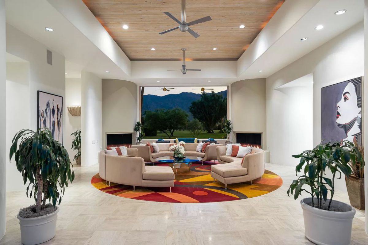 Dramatic-Coachella-Home-for-Sale-in-La-Quinta-20