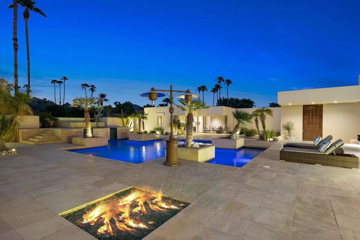 Dramatic-Coachella-Home-for-Sale-in-La-Quinta-25