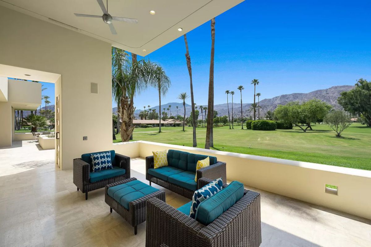 Dramatic-Coachella-Home-for-Sale-in-La-Quinta-6