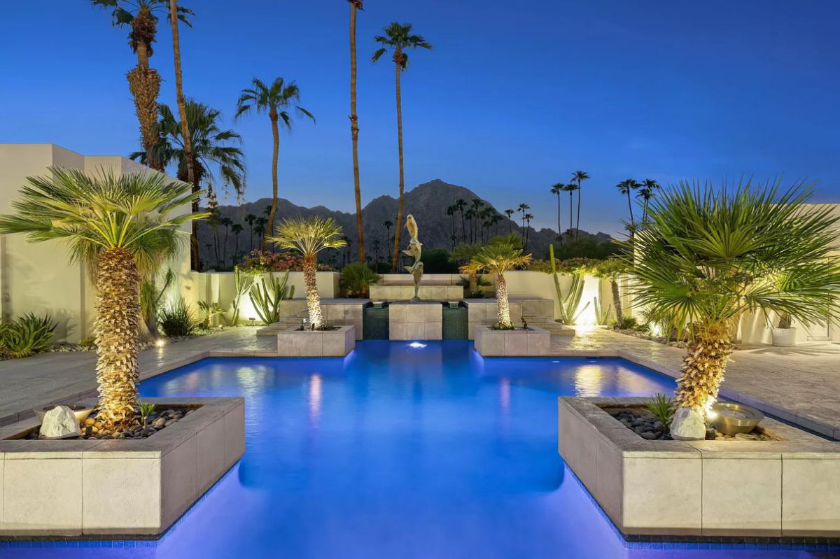 Dramatic-Coachella-Home-for-Sale-in-La-Quinta-7